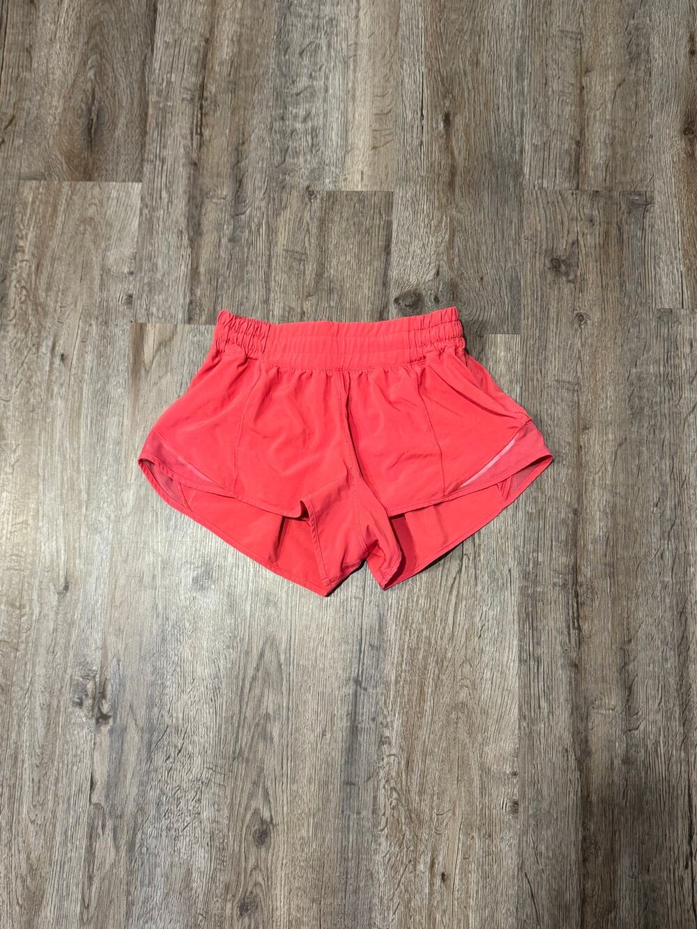 Lululemon Women's Hotty Hot Short Size 4